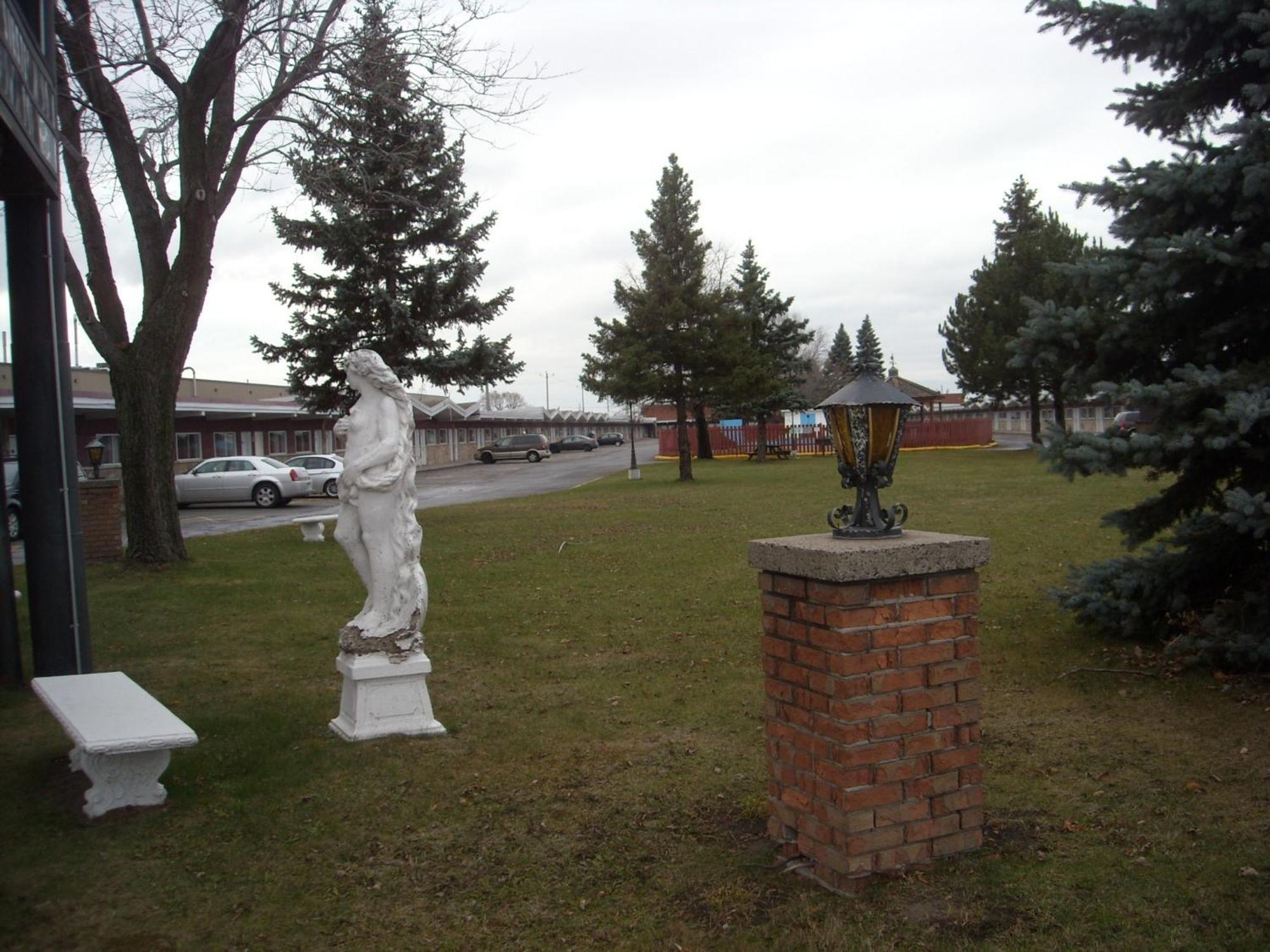 Grand Motel Saint-Hubert 롱게일 외부 사진