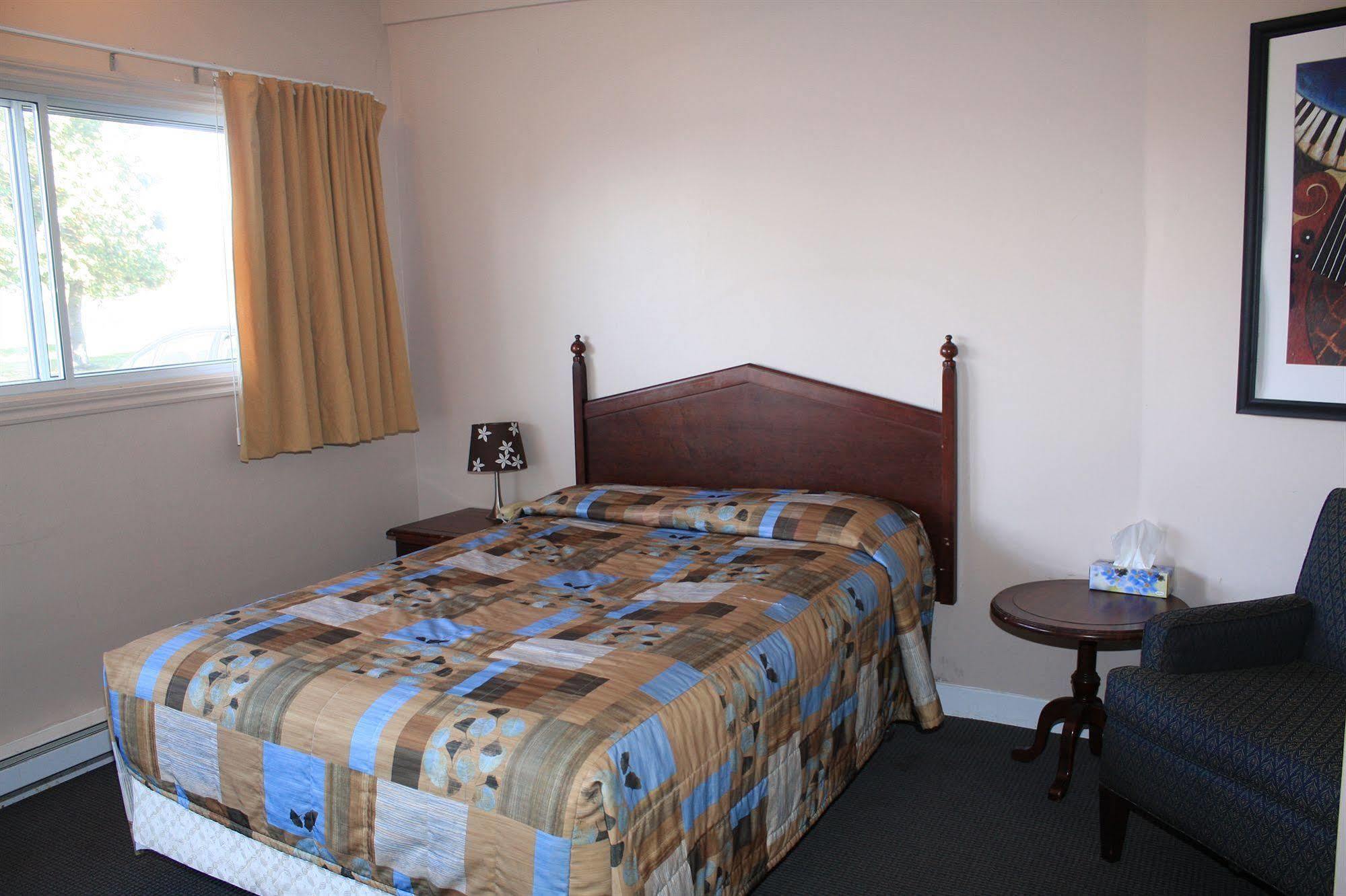 Grand Motel Saint-Hubert 롱게일 외부 사진