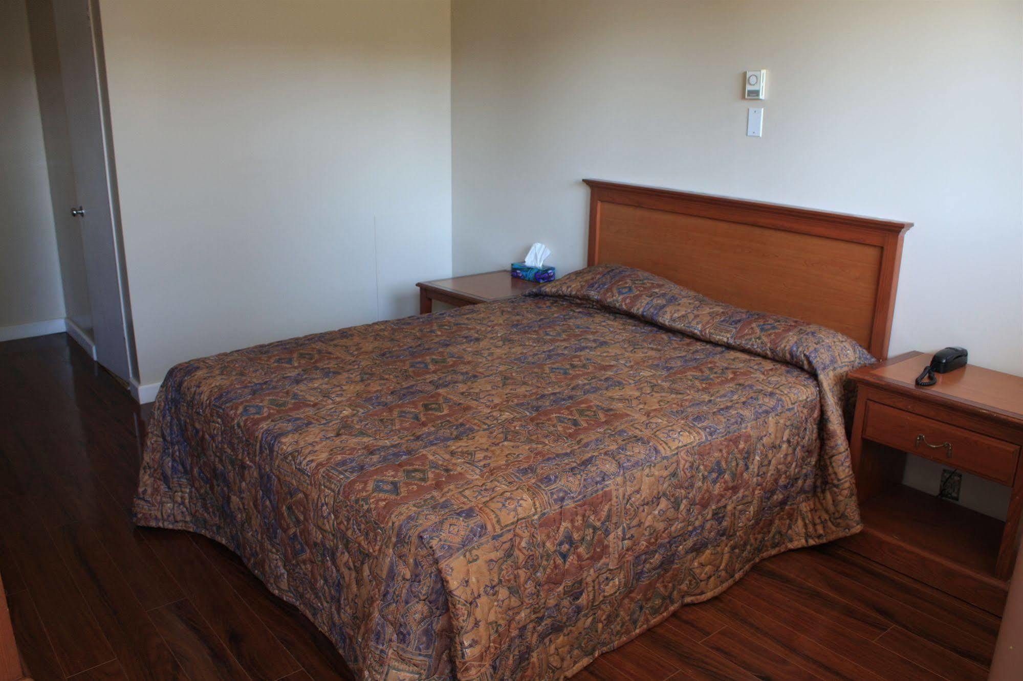 Grand Motel Saint-Hubert 롱게일 외부 사진